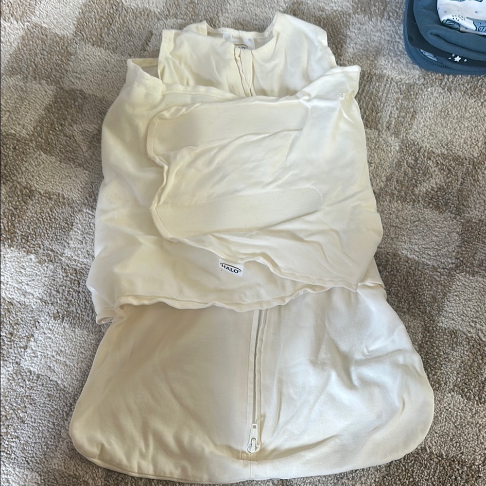 Halo Cream Infant Swaddle with Velcro